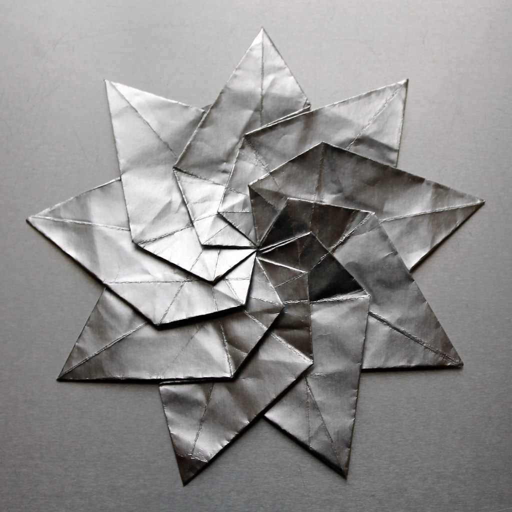 Nine-Pointed Twist Star